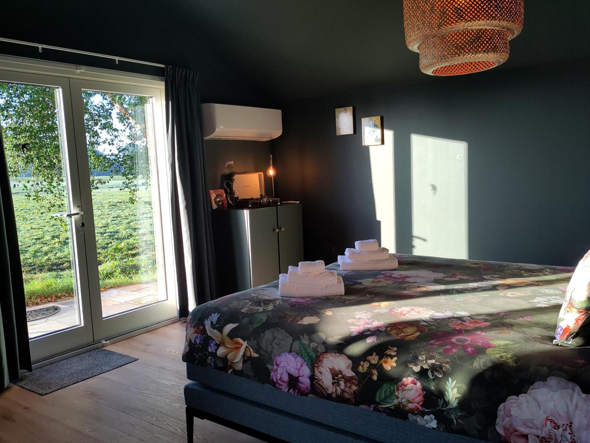 'T Voske Bed & Breakfast Zundert Bagian luar foto